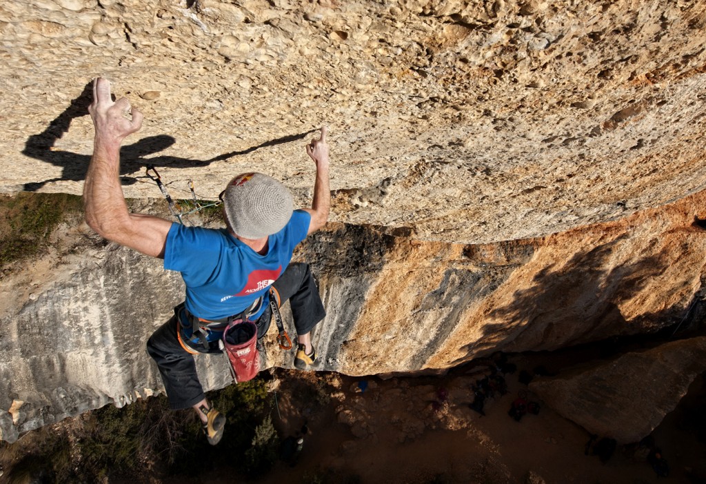 Iker Pou - Action Iker Pou climbs Nit de Bruixes, 9a+ difficulty, in Margalef, Spain on January 24th